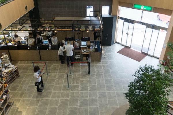 TSUTAYA東香里店-17093015