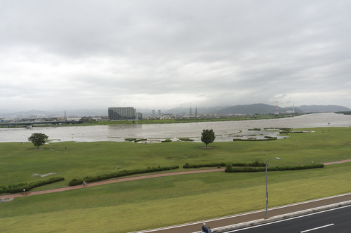 台風11号・淀川-3