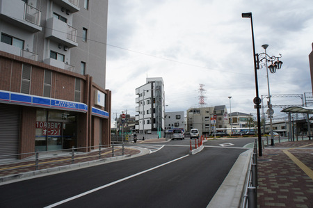 120924ローソン牧野駅前04