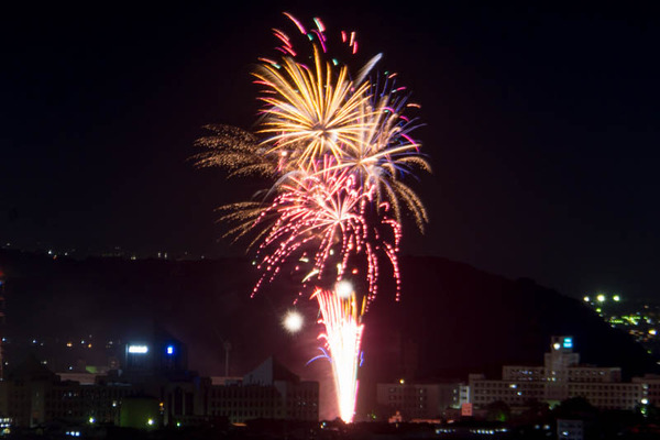 北山花火-18081811