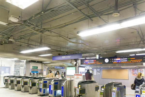 市駅-1804074