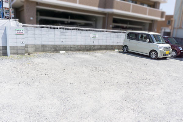 弁慶楠葉並木店駐車場-2