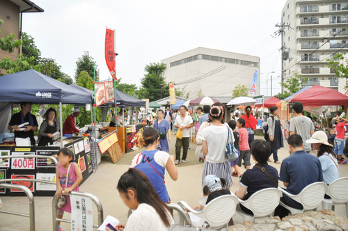 五六市打ち水-1