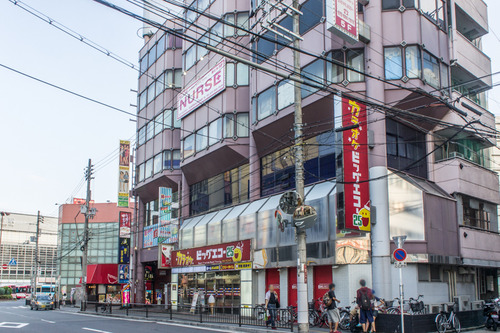 枚方市駅ロータリー-1408177