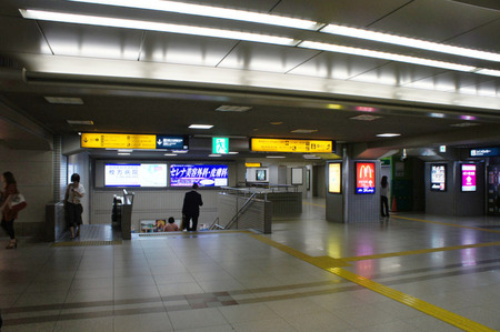 ゆうちょ銀行ATM枚方市駅20120709151330
