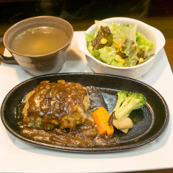 デミグラスハンバーグ-1612131