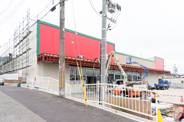 20170904キリン堂っぽい建物-5