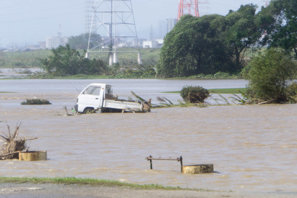 台風-17102374