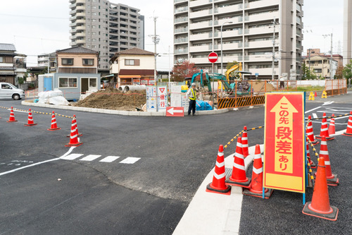 津田駅前-14111210