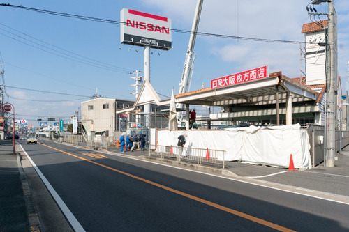 日産大阪枚方西店-15021003