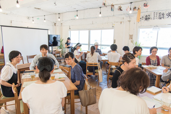 カフェ
