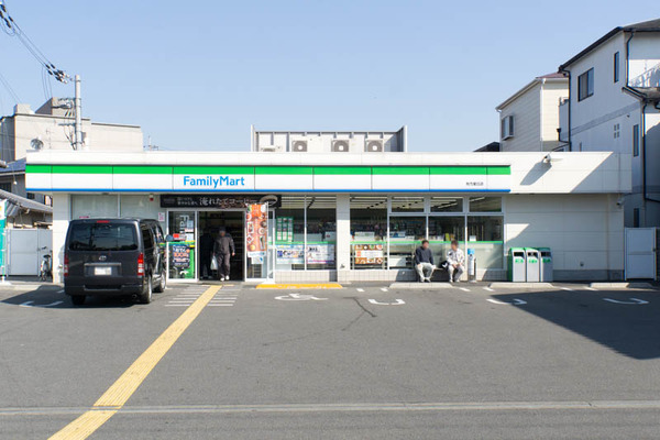 ファミマ-1702161