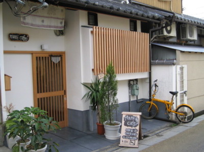 manicafe002.jpg