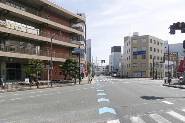 自転車レーン-1803246