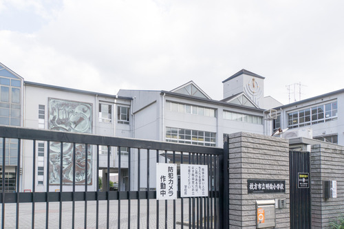 学校-15120410