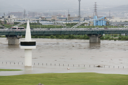 台風11号・淀川-7
