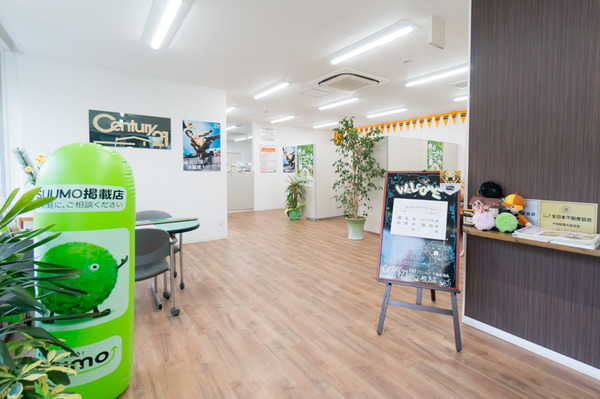 フロンティア不動産販売店内-3