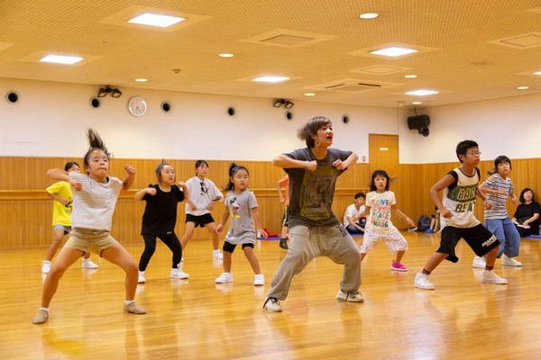 dance-18072863