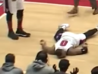 NBAのジーク・アップショウが試合中に倒れてそのまま亡くなる。 NBAのジーク・アップショウが試合中に倒れてそのまま亡くなる。