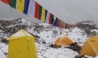 ネパール大地震のエベレストの雪崩