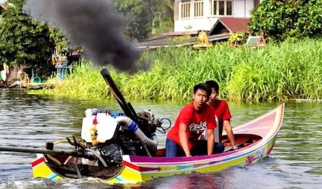 タイ人のメチャクチャ速いボート