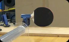 時速1500キロでピンポン玉を射出