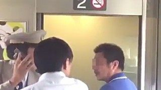 新幹線放火自殺の映像