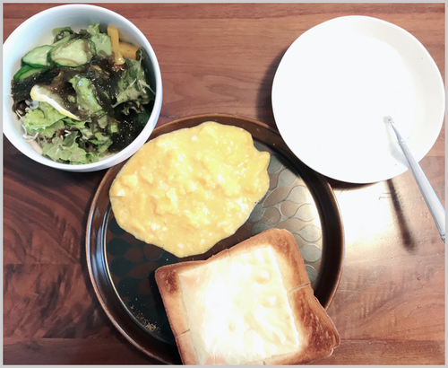朝食