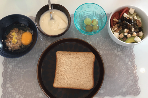 朝食