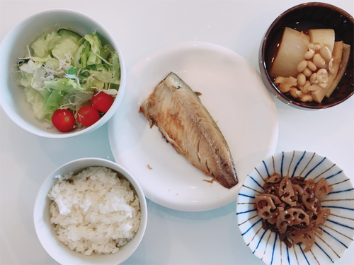昼食