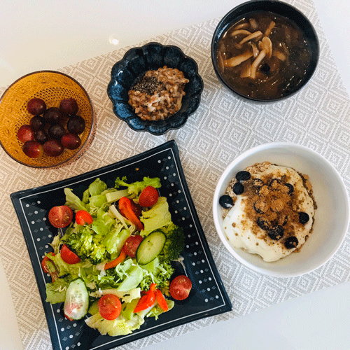 朝食