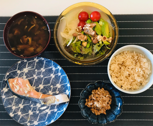 朝食