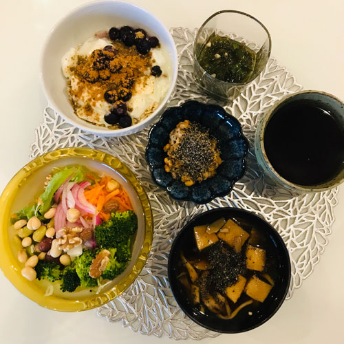 朝食