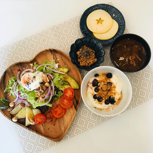 朝食