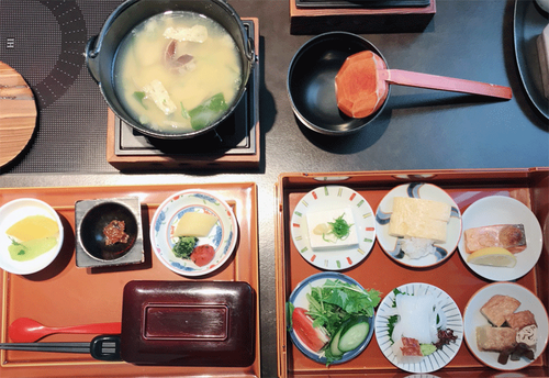 朝食