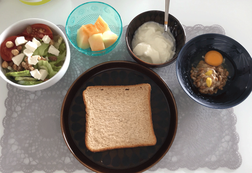 朝食