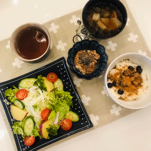 朝食