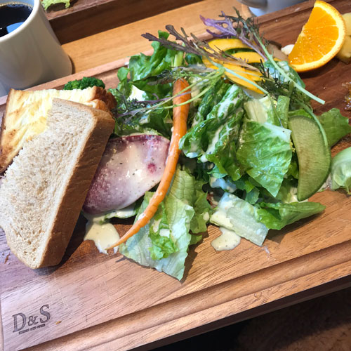朝食