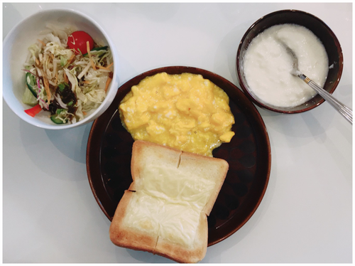 朝食