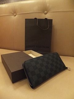 louisvuitton_zippy_wallet