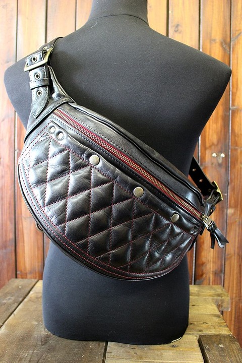 専用 KADOYA/HISTORY別注/レザー/ボディバッグ ウチが別注しているKADOYAのショルダーバッグに四男登場です