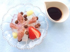 苺と桜餡の餡蜜