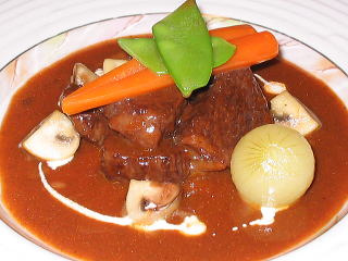 牛肉レシピ【牛肉の赤ワイン煮レシピ】
