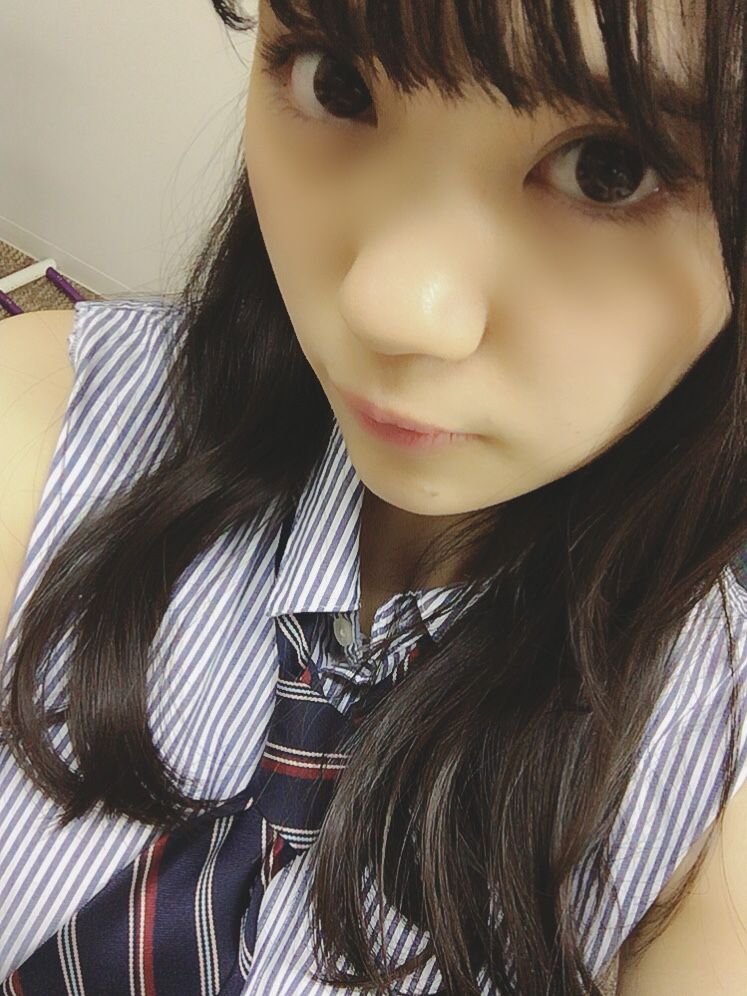 ネクタイをした田中優香