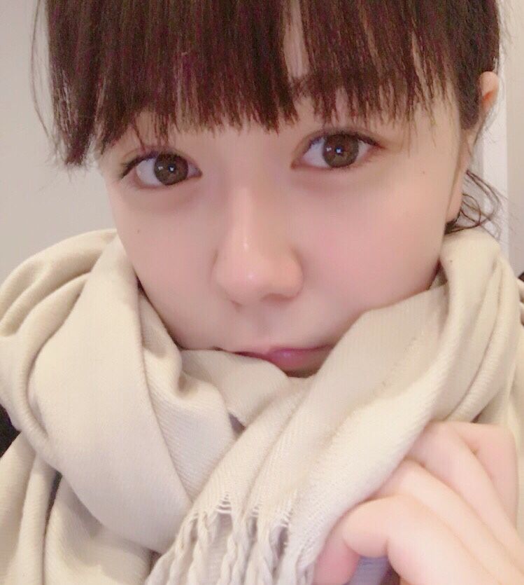 可愛いマフラーを巻いている村重杏奈の画像♪