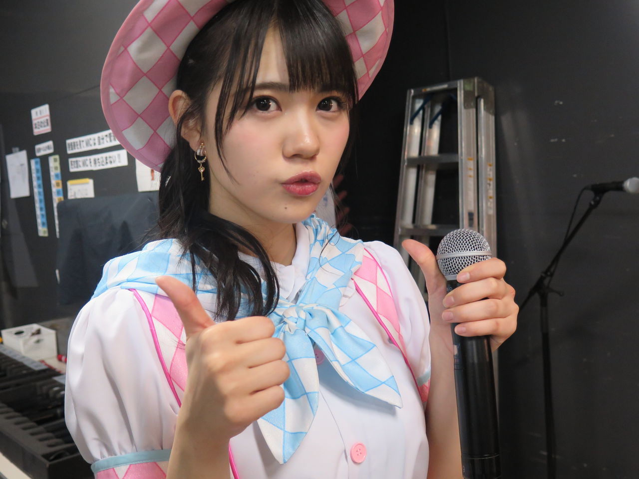 口元のホクロが特徴的な田中優香