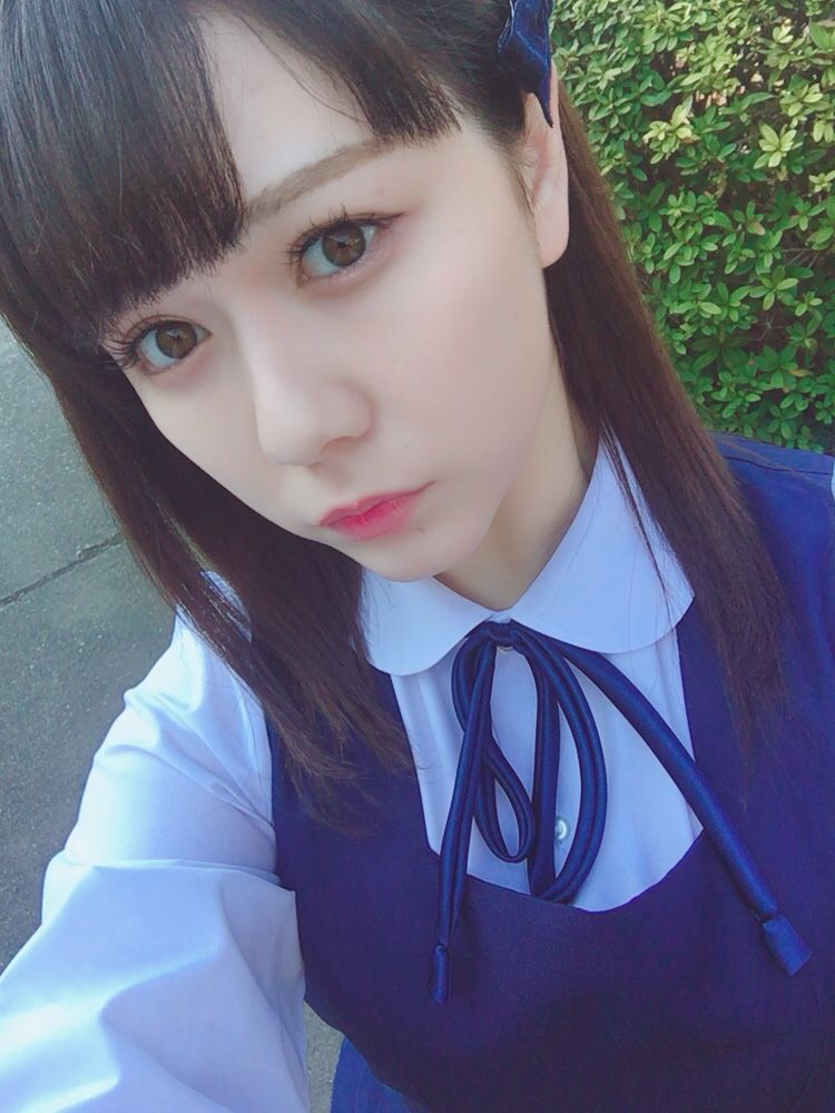 首に可愛いリボンがついている村重杏奈の画像♪