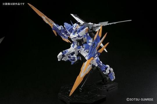 MGジェガン、ブルーフレーム、RGνガンダム MGジェガン、ブルーフレーム、RGνガンダム