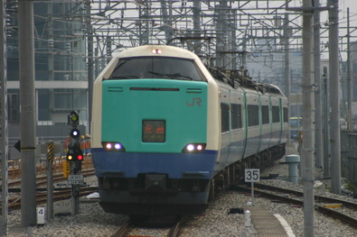 R28