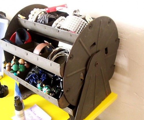 cool-jewelry-storage-ideas-31-500x417